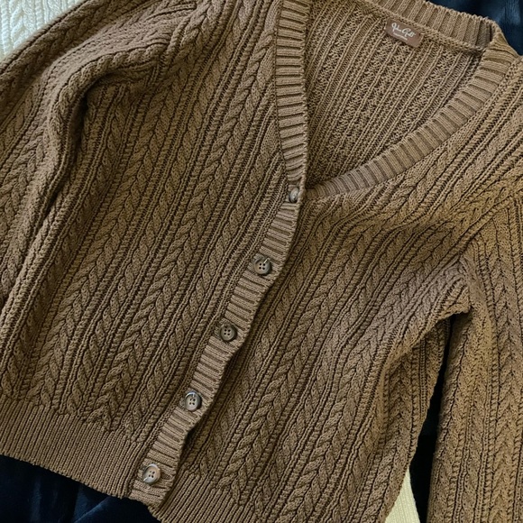 White/Brown Sweaters - Picture 4 of 6